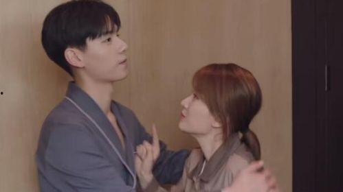 一脱二吻胸长视频日韩,一脱二吻，揭秘胸长视频的神秘魅力